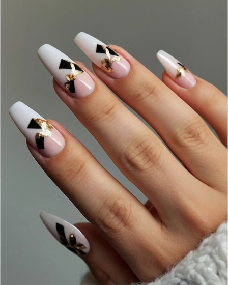 #15 Chic Claws